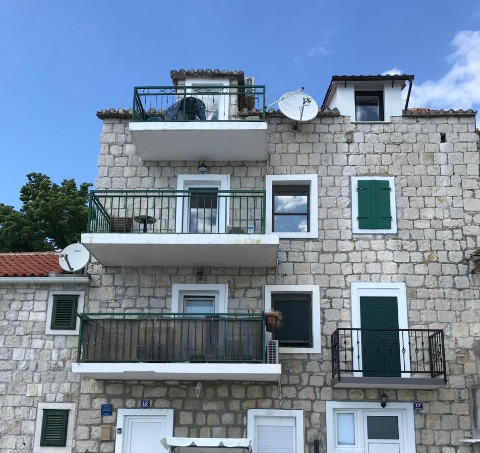 Apartments By The Sea Kastel Kambelovac, Kastela - 17188 Ngoại thất bức ảnh